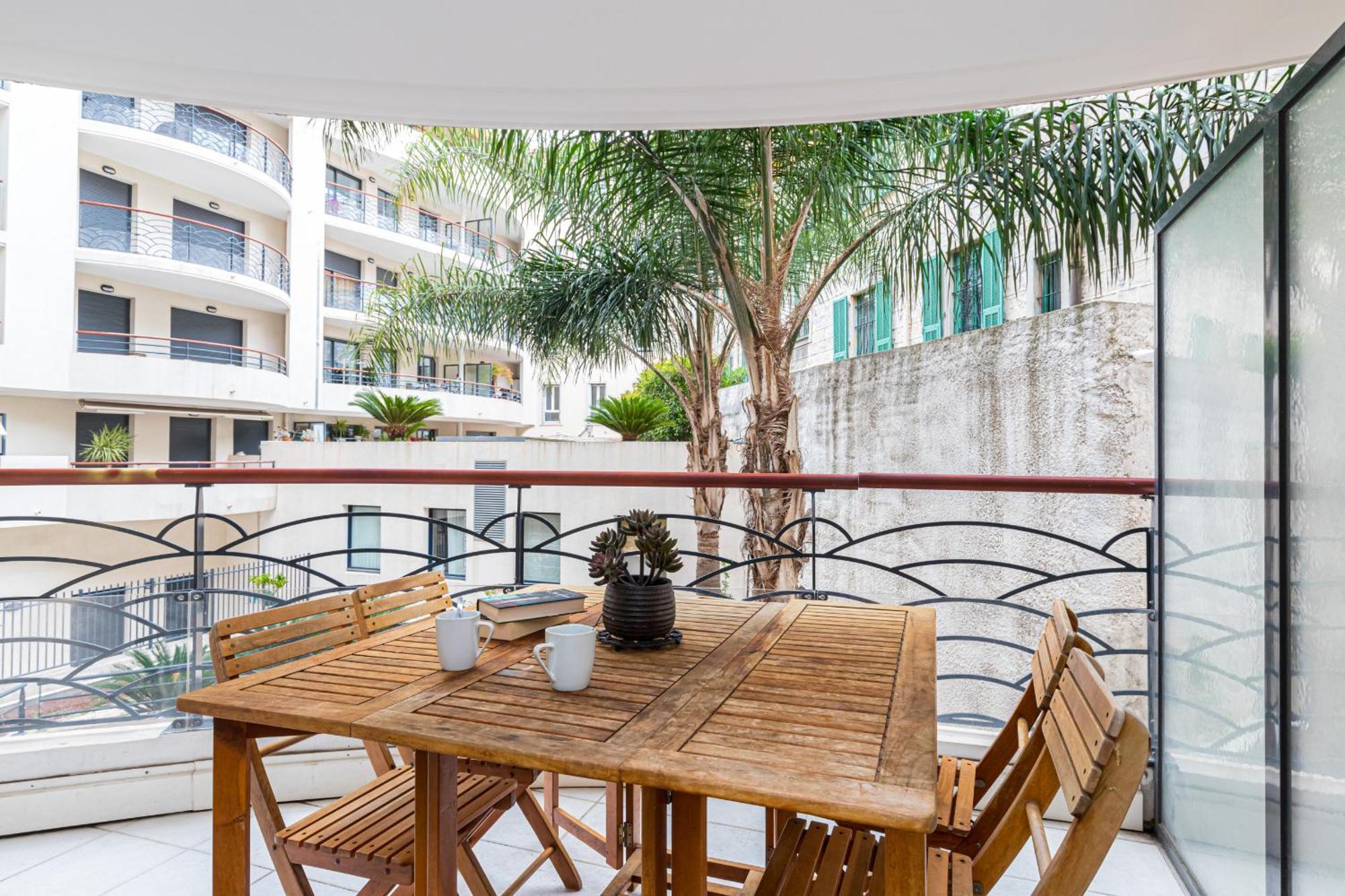 Nice 1 Bedroom Downtown Carre D'Or With Garage מראה חיצוני תמונה