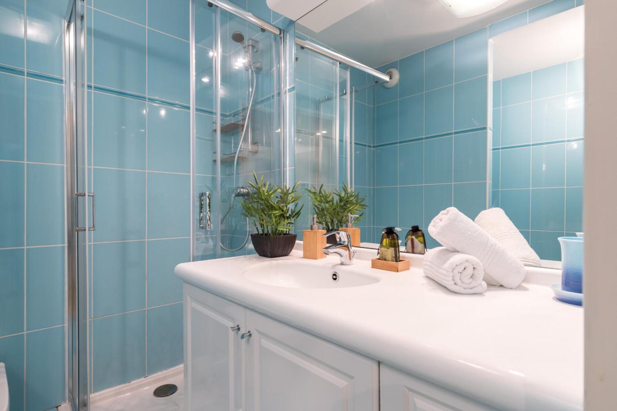 Nice 1 Bedroom Downtown Carre D'Or With Garage מראה חיצוני תמונה