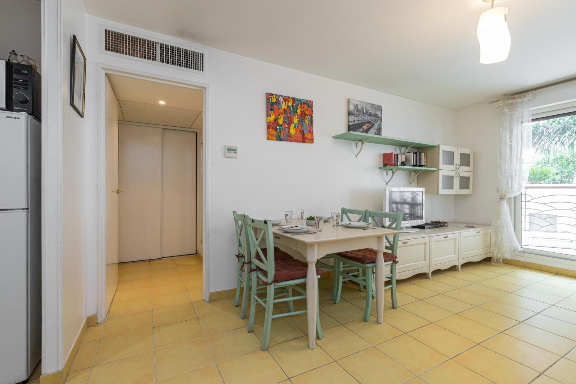 Nice 1 Bedroom Downtown Carre D'Or With Garage מראה חיצוני תמונה